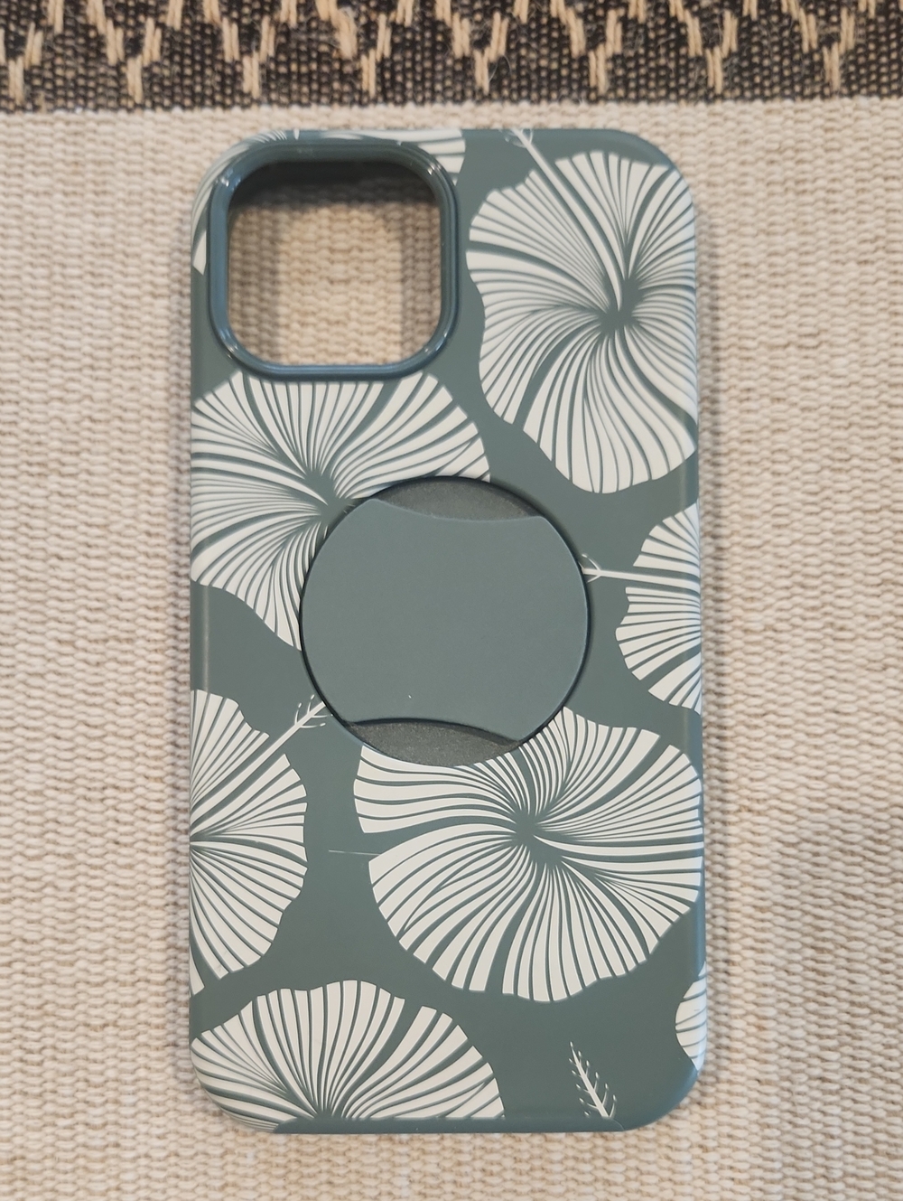 Otterbox Iphone 15 Phine Case With Built-in Grip